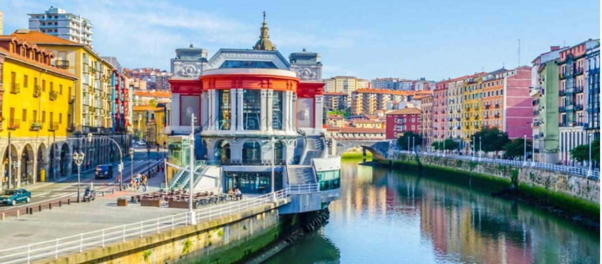 A 5 Minutos Andando Del Casco Viejo, Ayuntamiento, Plaza Circular Y Gran Via De Bilbao Y Proximo A Las 2 Lineas De Metro Exterior photo