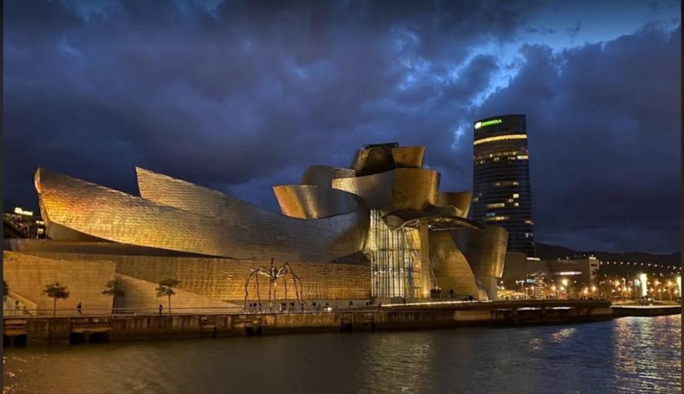 A 5 Minutos Andando Del Casco Viejo, Ayuntamiento, Plaza Circular Y Gran Via De Bilbao Y Proximo A Las 2 Lineas De Metro Exterior photo