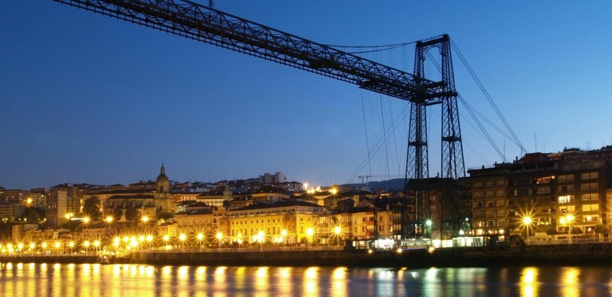 A 5 Minutos Andando Del Casco Viejo, Ayuntamiento, Plaza Circular Y Gran Via De Bilbao Y Proximo A Las 2 Lineas De Metro Exterior photo